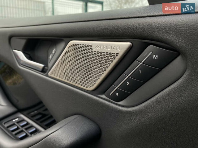 Серый Ягуар I-Pace, объемом двигателя 0 л и пробегом 79 тыс. км за 27900 $, фото 44 на Automoto.ua