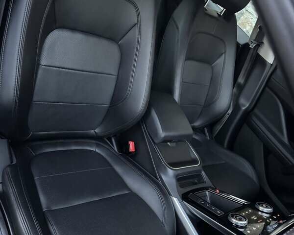 Серый Ягуар I-Pace, объемом двигателя 0 л и пробегом 190 тыс. км за 20499 $, фото 1 на Automoto.ua