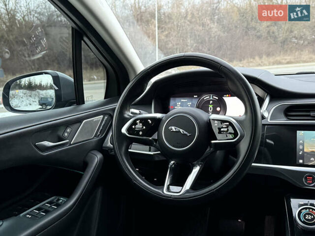 Серый Ягуар I-Pace, объемом двигателя 0 л и пробегом 80 тыс. км за 27700 $, фото 2 на Automoto.ua