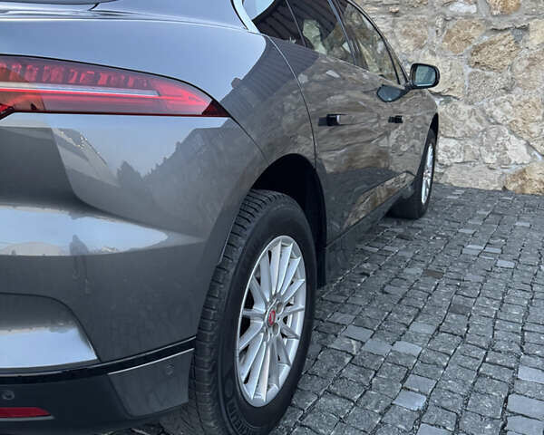 Серый Ягуар I-Pace, объемом двигателя 0 л и пробегом 180 тыс. км за 21900 $, фото 11 на Automoto.ua