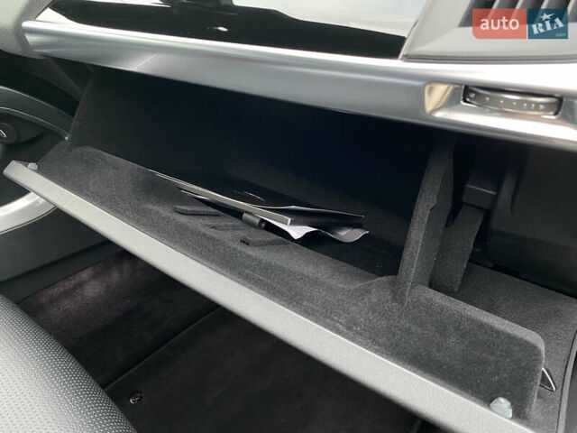 Серый Ягуар I-Pace, объемом двигателя 0 л и пробегом 79 тыс. км за 27900 $, фото 122 на Automoto.ua