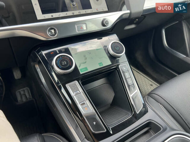 Серый Ягуар I-Pace, объемом двигателя 0 л и пробегом 139 тыс. км за 22794 $, фото 19 на Automoto.ua