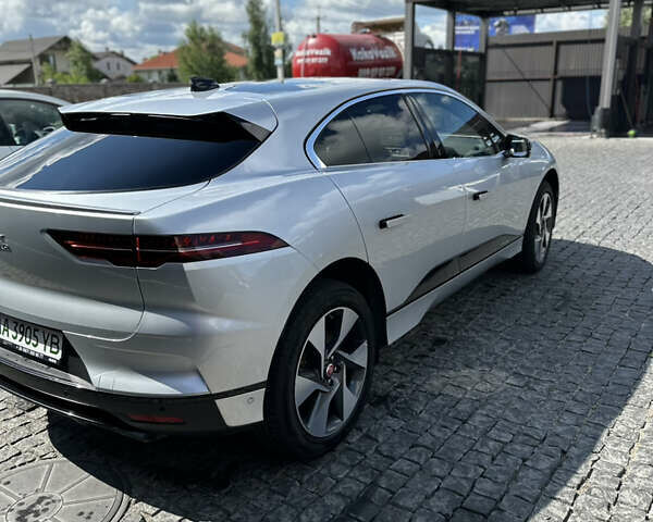 Серый Ягуар I-Pace, объемом двигателя 0 л и пробегом 53 тыс. км за 29000 $, фото 4 на Automoto.ua