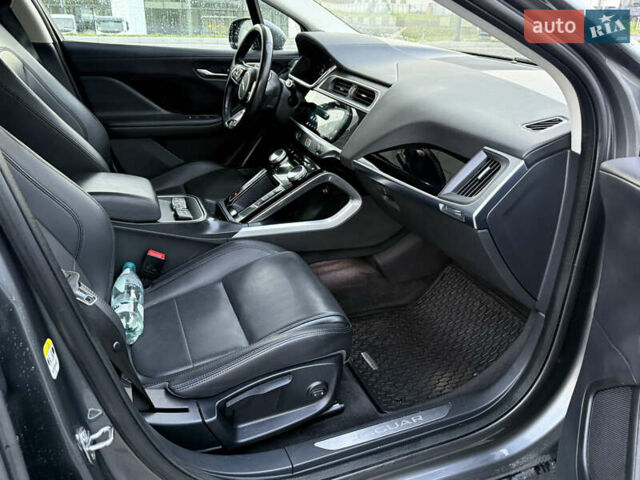 Серый Ягуар I-Pace, объемом двигателя 0 л и пробегом 92 тыс. км за 19999 $, фото 43 на Automoto.ua