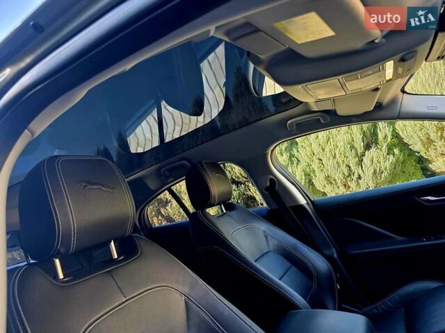 Серый Ягуар I-Pace, объемом двигателя 0 л и пробегом 106 тыс. км за 29900 $, фото 19 на Automoto.ua
