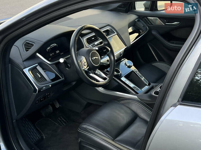 Серый Ягуар I-Pace, объемом двигателя 0 л и пробегом 117 тыс. км за 26300 $, фото 5 на Automoto.ua