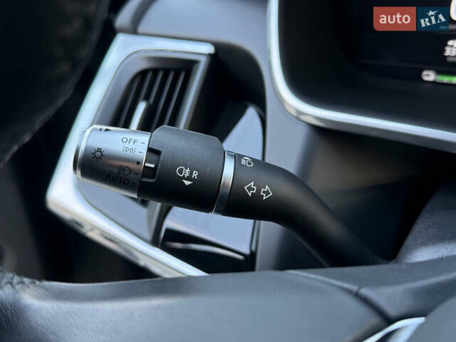 Серый Ягуар I-Pace, объемом двигателя 0 л и пробегом 126 тыс. км за 22800 $, фото 42 на Automoto.ua