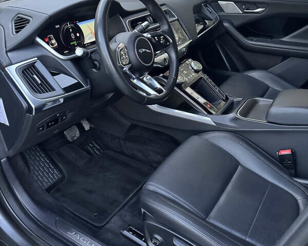Серый Ягуар I-Pace, объемом двигателя 0 л и пробегом 180 тыс. км за 21900 $, фото 23 на Automoto.ua
