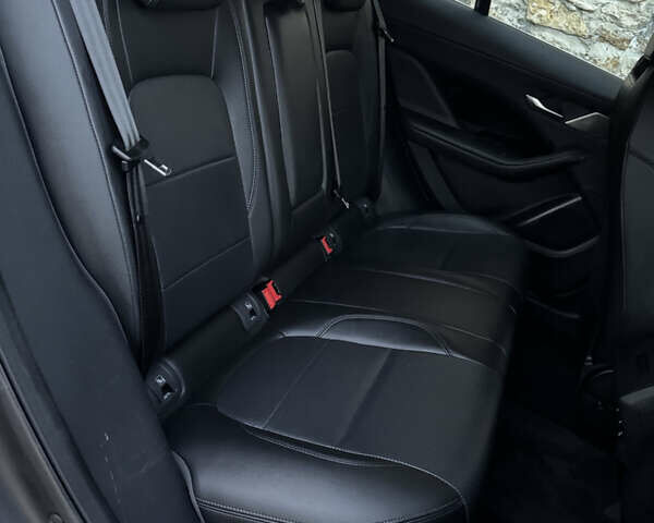 Серый Ягуар I-Pace, объемом двигателя 0 л и пробегом 180 тыс. км за 21900 $, фото 28 на Automoto.ua