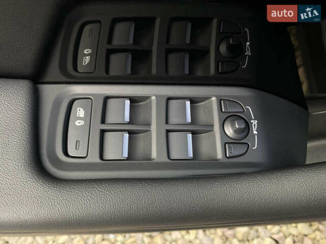 Серый Ягуар I-Pace, объемом двигателя 0 л и пробегом 79 тыс. км за 27900 $, фото 52 на Automoto.ua