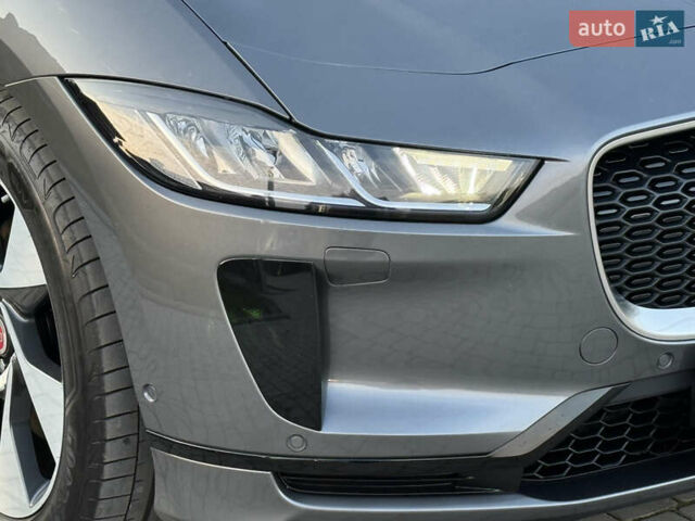 Серый Ягуар I-Pace, объемом двигателя 0 л и пробегом 126 тыс. км за 22800 $, фото 7 на Automoto.ua