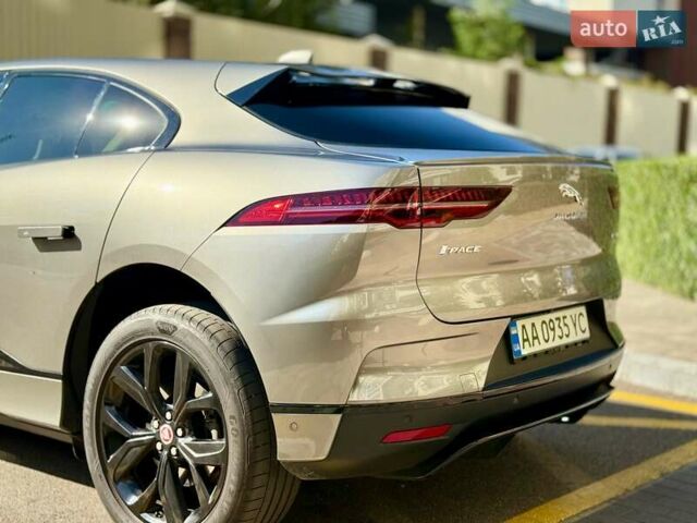 Серый Ягуар I-Pace, объемом двигателя 0 л и пробегом 47 тыс. км за 33900 $, фото 4 на Automoto.ua