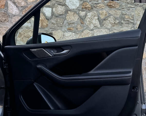 Серый Ягуар I-Pace, объемом двигателя 0 л и пробегом 180 тыс. км за 21900 $, фото 51 на Automoto.ua