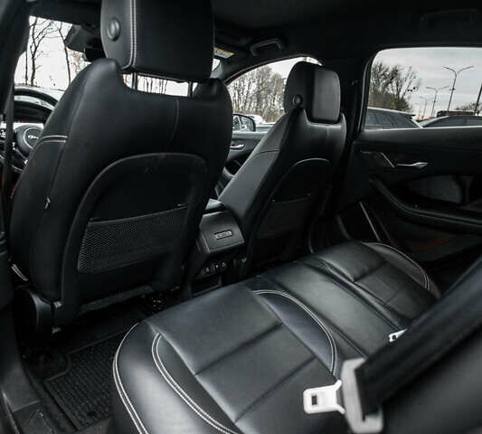 Серый Ягуар I-Pace, объемом двигателя 0 л и пробегом 114 тыс. км за 30900 $, фото 14 на Automoto.ua