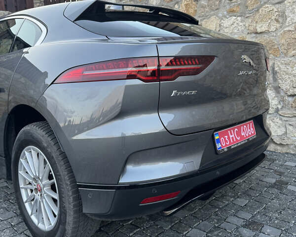Серый Ягуар I-Pace, объемом двигателя 0 л и пробегом 180 тыс. км за 21900 $, фото 12 на Automoto.ua