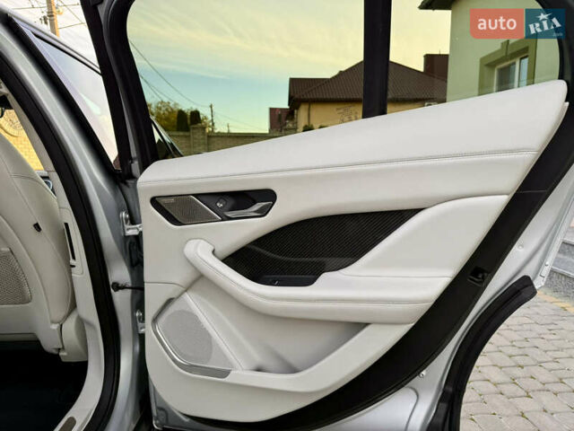 Сірий Ягуар I-Pace, об'ємом двигуна 0 л та пробігом 63 тис. км за 26700 $, фото 107 на Automoto.ua