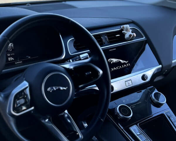 Серый Ягуар I-Pace, объемом двигателя 0 л и пробегом 100 тыс. км за 23000 $, фото 22 на Automoto.ua