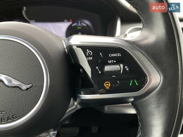 Серый Ягуар I-Pace, объемом двигателя 0 л и пробегом 82 тыс. км за 27800 $, фото 4 на Automoto.ua
