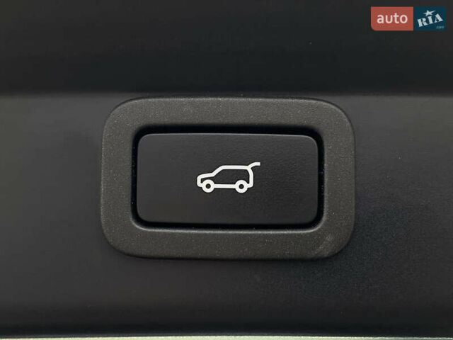 Серый Ягуар I-Pace, объемом двигателя 0 л и пробегом 79 тыс. км за 27900 $, фото 14 на Automoto.ua