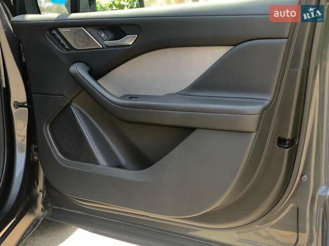 Сірий Ягуар I-Pace, об'ємом двигуна 0 л та пробігом 66 тис. км за 33790 $, фото 24 на Automoto.ua