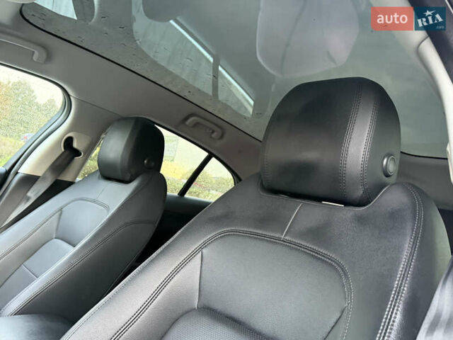 Серый Ягуар I-Pace, объемом двигателя 0 л и пробегом 92 тыс. км за 19999 $, фото 56 на Automoto.ua