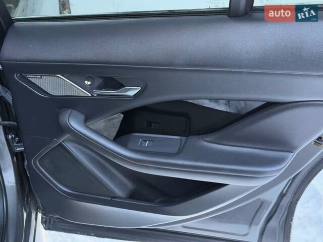 Серый Ягуар I-Pace, объемом двигателя 0 л и пробегом 46 тыс. км за 29999 $, фото 72 на Automoto.ua