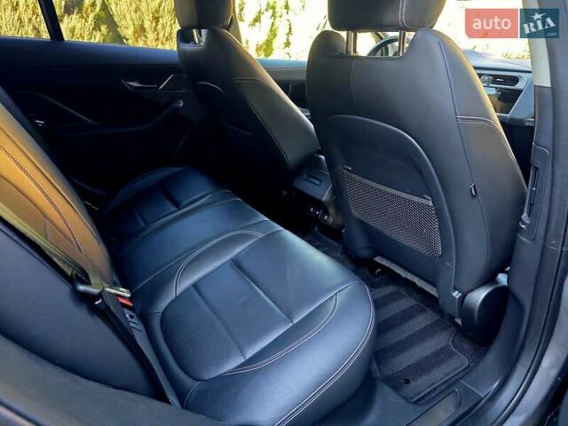 Серый Ягуар I-Pace, объемом двигателя 0 л и пробегом 106 тыс. км за 29900 $, фото 15 на Automoto.ua