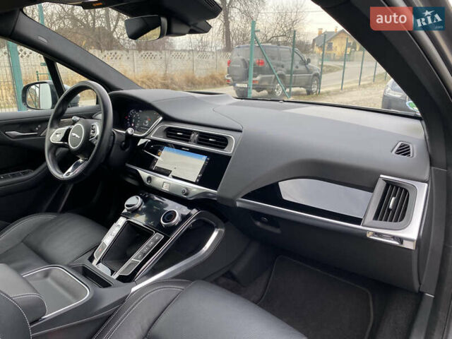 Серый Ягуар I-Pace, объемом двигателя 0 л и пробегом 79 тыс. км за 27900 $, фото 146 на Automoto.ua