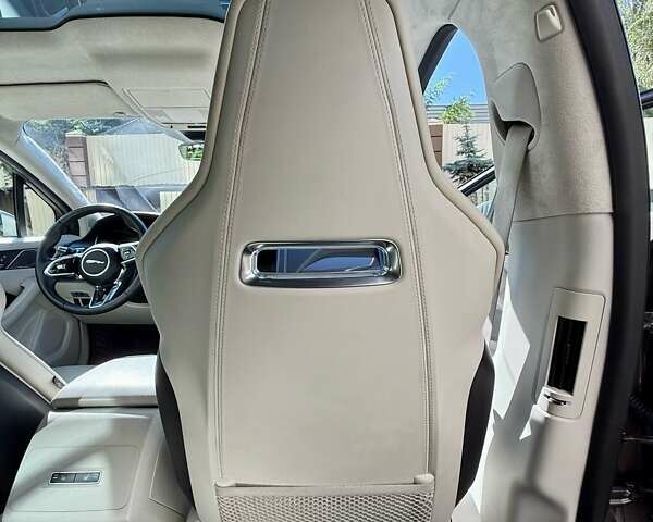 Серый Ягуар I-Pace, объемом двигателя 0 л и пробегом 47 тыс. км за 33900 $, фото 17 на Automoto.ua