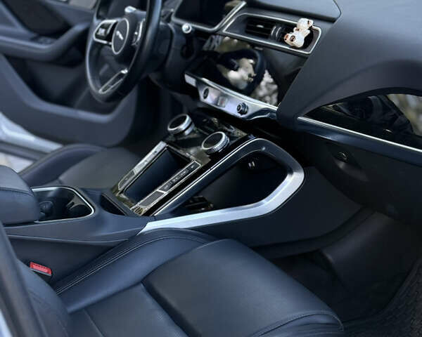 Серый Ягуар I-Pace, объемом двигателя 0 л и пробегом 100 тыс. км за 23000 $, фото 20 на Automoto.ua