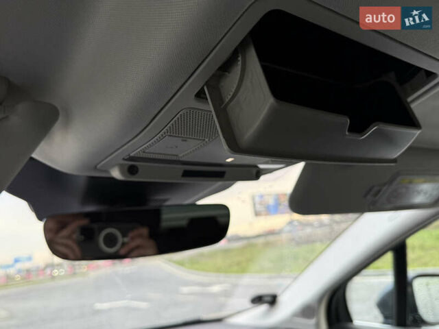 Серый Ягуар I-Pace, объемом двигателя 0 л и пробегом 92 тыс. км за 19999 $, фото 32 на Automoto.ua