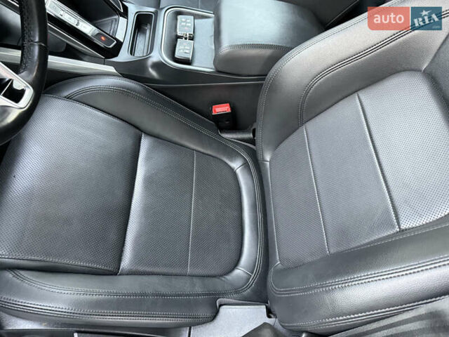 Серый Ягуар I-Pace, объемом двигателя 0 л и пробегом 92 тыс. км за 19999 $, фото 57 на Automoto.ua