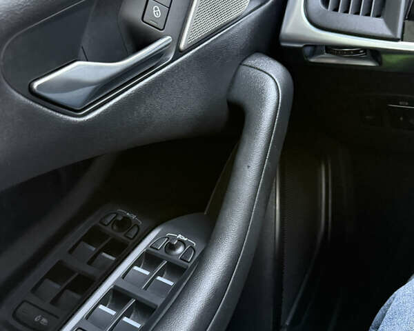 Серый Ягуар I-Pace, объемом двигателя 0 л и пробегом 92 тыс. км за 19999 $, фото 69 на Automoto.ua