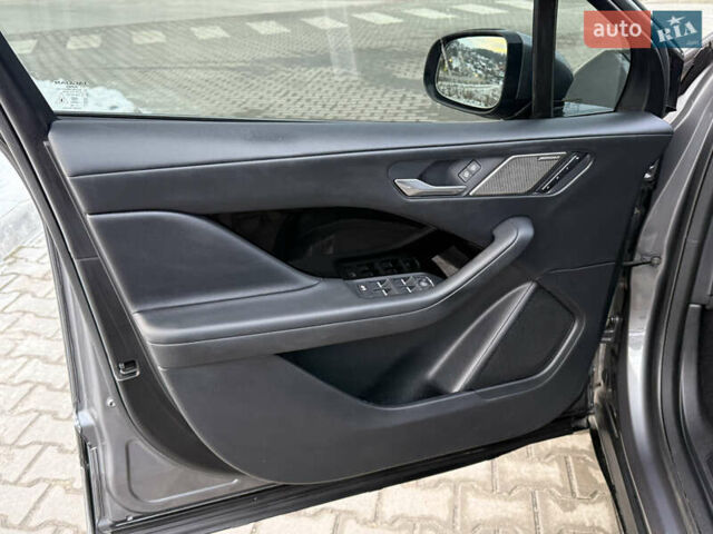 Серый Ягуар I-Pace, объемом двигателя 0 л и пробегом 80 тыс. км за 27700 $, фото 18 на Automoto.ua