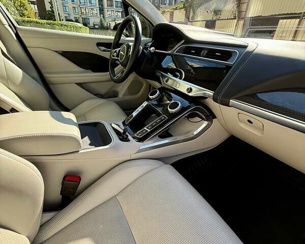 Серый Ягуар I-Pace, объемом двигателя 0 л и пробегом 47 тыс. км за 33900 $, фото 12 на Automoto.ua