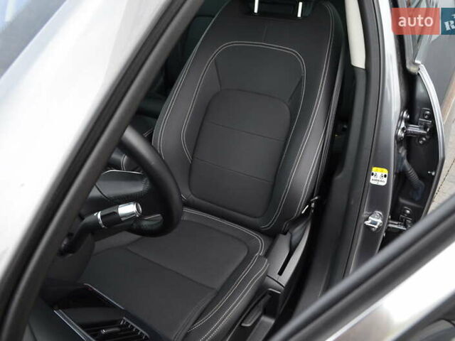 Серый Ягуар I-Pace, объемом двигателя 0 л и пробегом 63 тыс. км за 27272 $, фото 12 на Automoto.ua