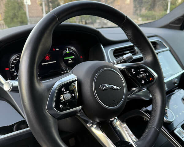 Серый Ягуар I-Pace, объемом двигателя 0 л и пробегом 50 тыс. км за 30900 $, фото 36 на Automoto.ua