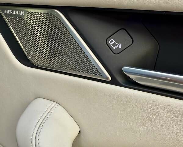 Серый Ягуар I-Pace, объемом двигателя 0 л и пробегом 47 тыс. км за 33900 $, фото 7 на Automoto.ua