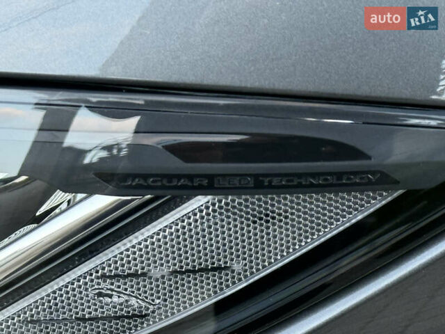 Серый Ягуар I-Pace, объемом двигателя 0 л и пробегом 126 тыс. км за 22800 $, фото 10 на Automoto.ua