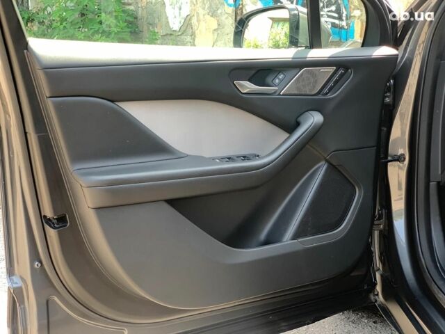 Серый Ягуар I-Pace, объемом двигателя 0 л и пробегом 66 тыс. км за 35690 $, фото 20 на Automoto.ua