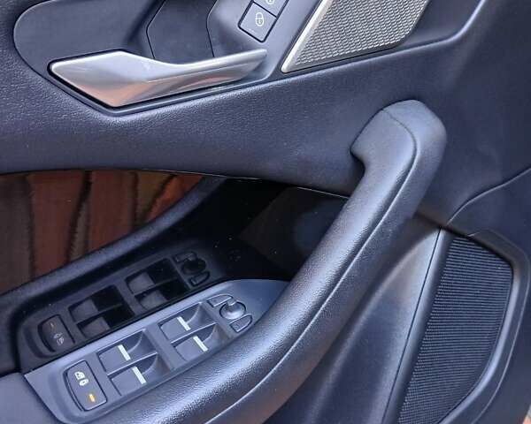 Серый Ягуар I-Pace, объемом двигателя 0 л и пробегом 65 тыс. км за 23900 $, фото 33 на Automoto.ua
