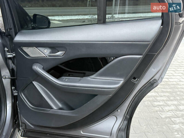 Серый Ягуар I-Pace, объемом двигателя 0 л и пробегом 80 тыс. км за 27700 $, фото 26 на Automoto.ua