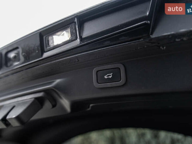 Серый Ягуар I-Pace, объемом двигателя 0 л и пробегом 114 тыс. км за 30900 $, фото 20 на Automoto.ua