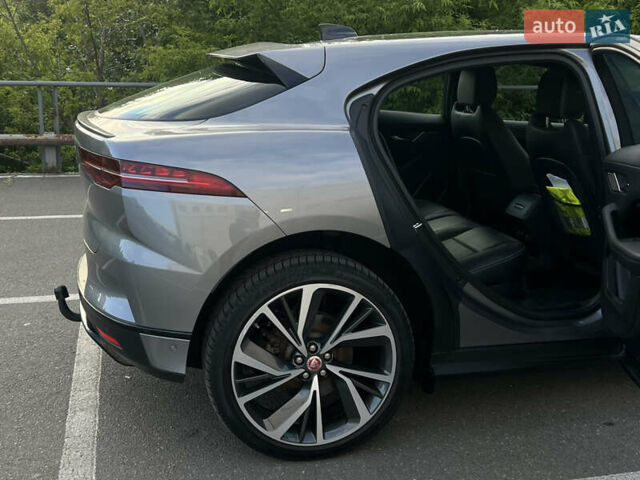 Серый Ягуар I-Pace, объемом двигателя 0 л и пробегом 117 тыс. км за 26300 $, фото 16 на Automoto.ua