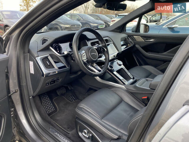 Серый Ягуар I-Pace, объемом двигателя 0 л и пробегом 79 тыс. км за 27900 $, фото 1 на Automoto.ua