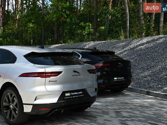 Серый Ягуар I-Pace, объемом двигателя 0 л и пробегом 61 тыс. км за 34805 $, фото 2 на Automoto.ua