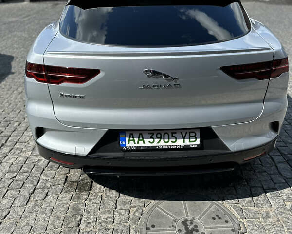 Серый Ягуар I-Pace, объемом двигателя 0 л и пробегом 53 тыс. км за 29000 $, фото 5 на Automoto.ua
