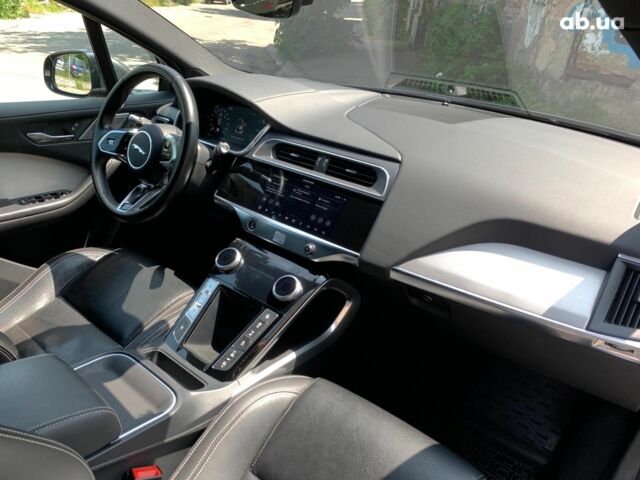 Серый Ягуар I-Pace, объемом двигателя 0 л и пробегом 66 тыс. км за 35690 $, фото 31 на Automoto.ua