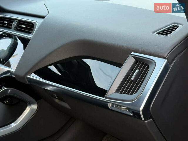 Серый Ягуар I-Pace, объемом двигателя 0 л и пробегом 126 тыс. км за 22800 $, фото 78 на Automoto.ua