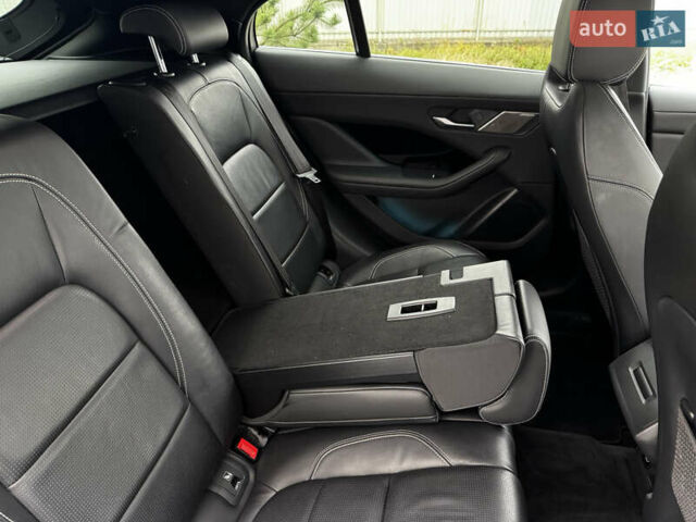 Серый Ягуар I-Pace, объемом двигателя 0 л и пробегом 98 тыс. км за 29700 $, фото 38 на Automoto.ua